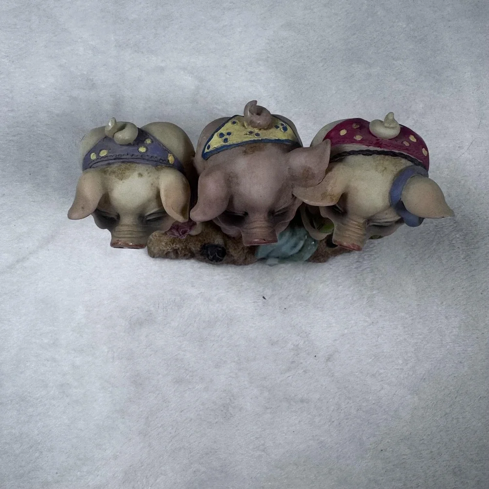 Vintage 2000 Three Pigs Bikini Swimsuit Resin Figurine Statue UC‎ Pig Decor